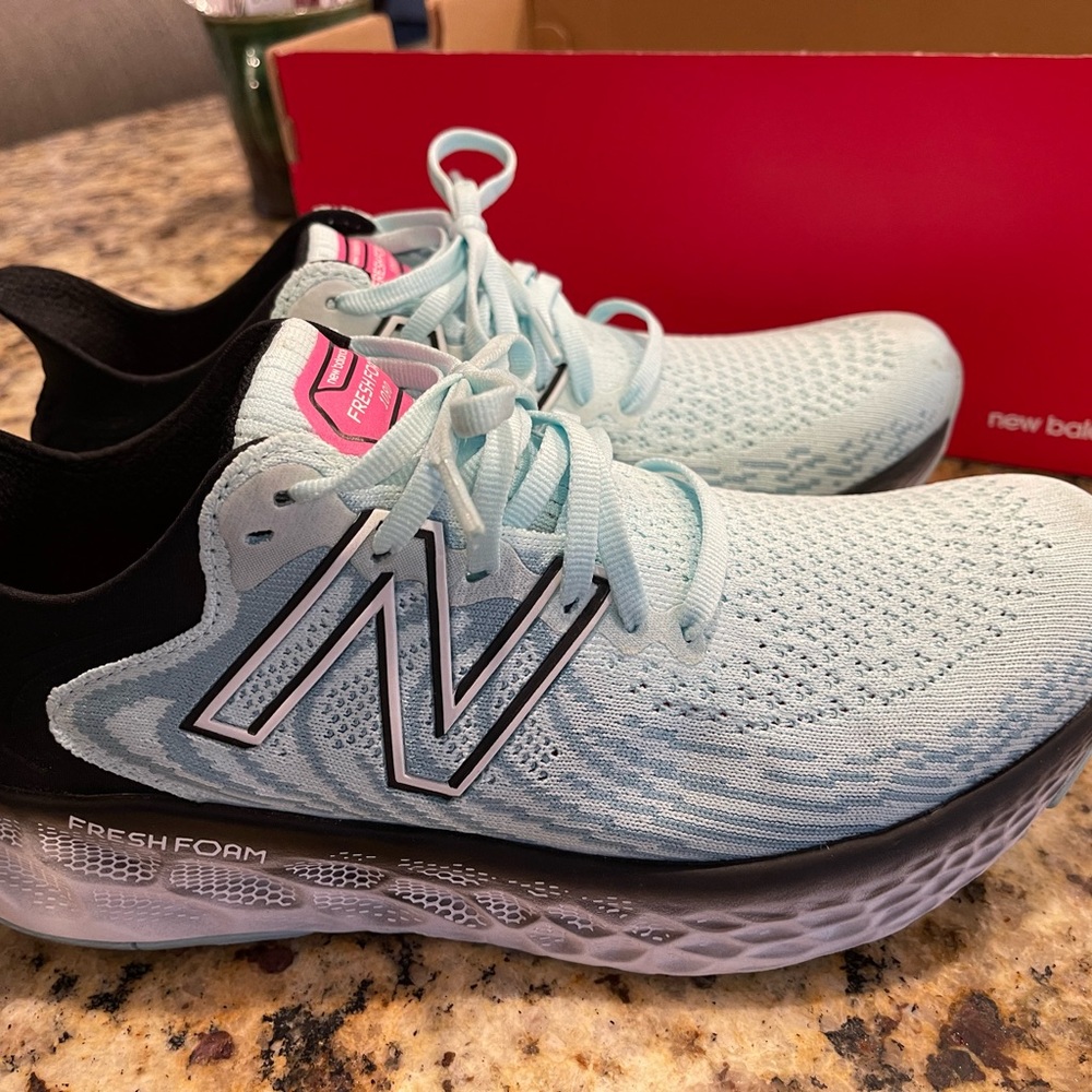 Women’s New Balance 1080 v11 Size 8